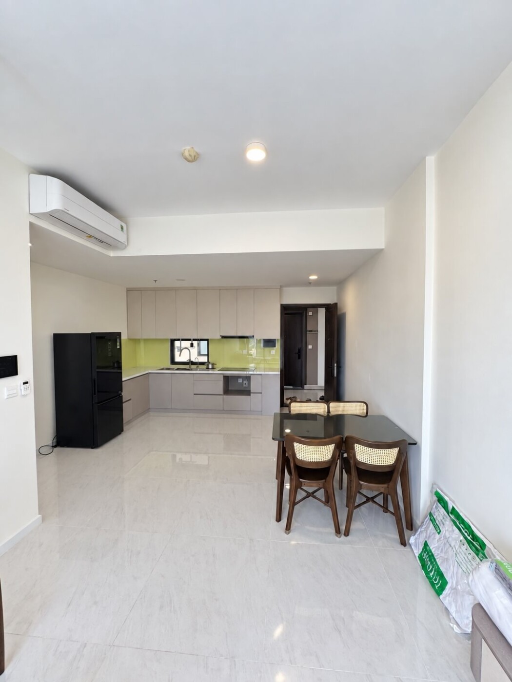 Giá cho thuê 3 phòng ngủ Victoria Village Tháp V1